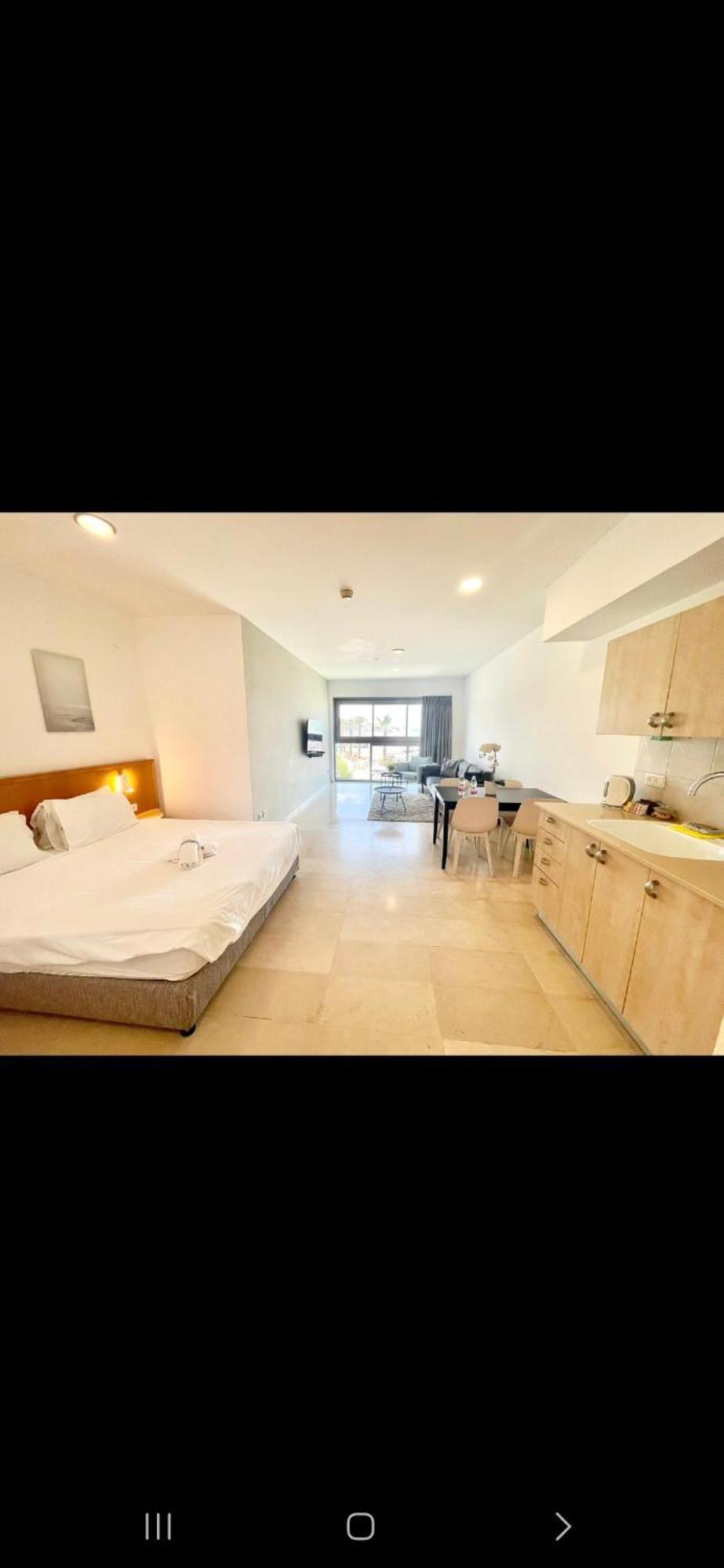 Oceanus Apartment Hotel Herzliya Exterior photo